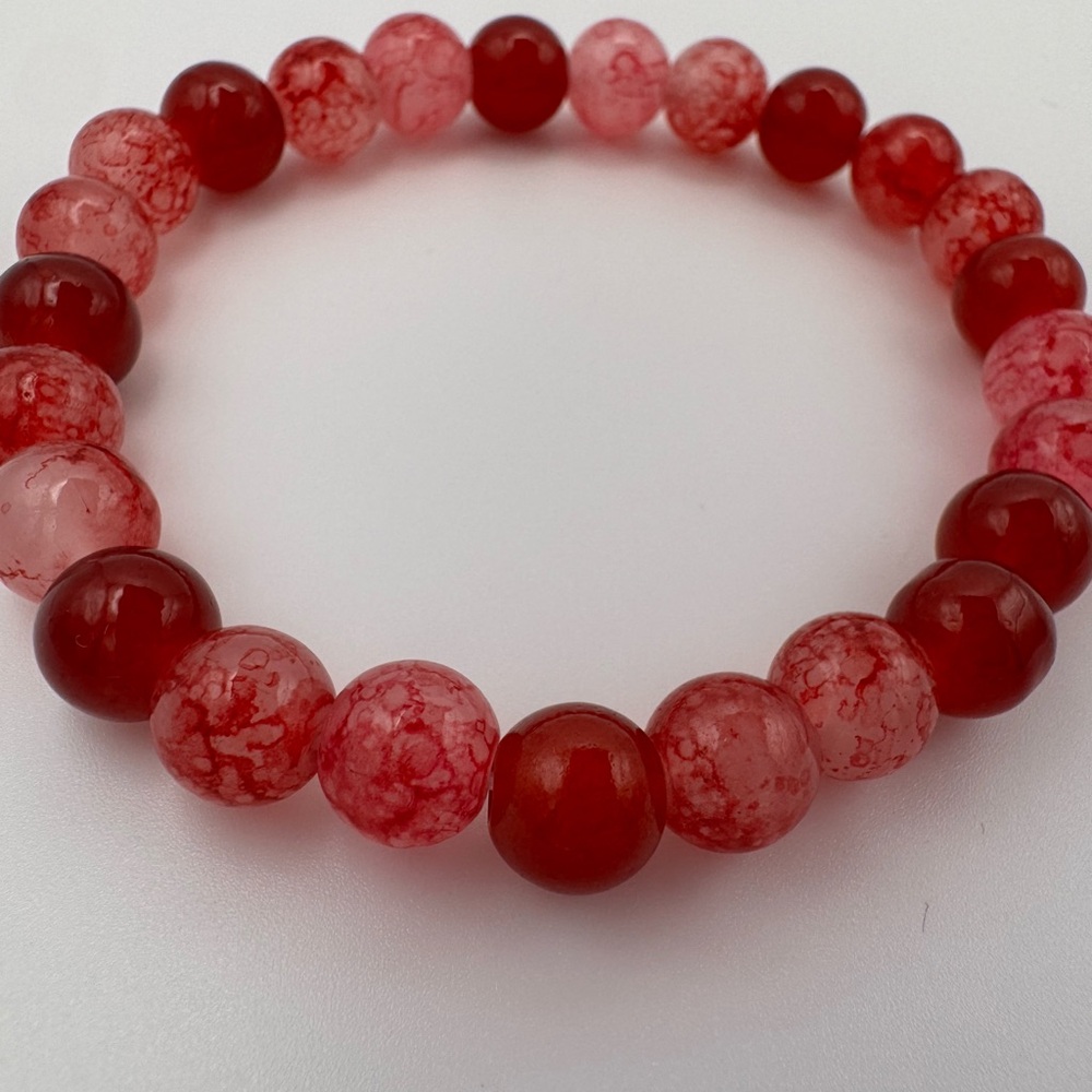 Chic Red Gradient Beaded Bracelet - Picture 3 of 4